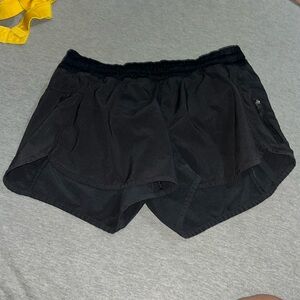 lululemon shorts size 8